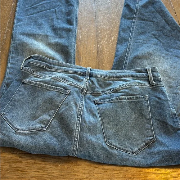 Old Navy high rise wow flare Classic Blue pocket  Jeans size 14 - Picture 4 of 8